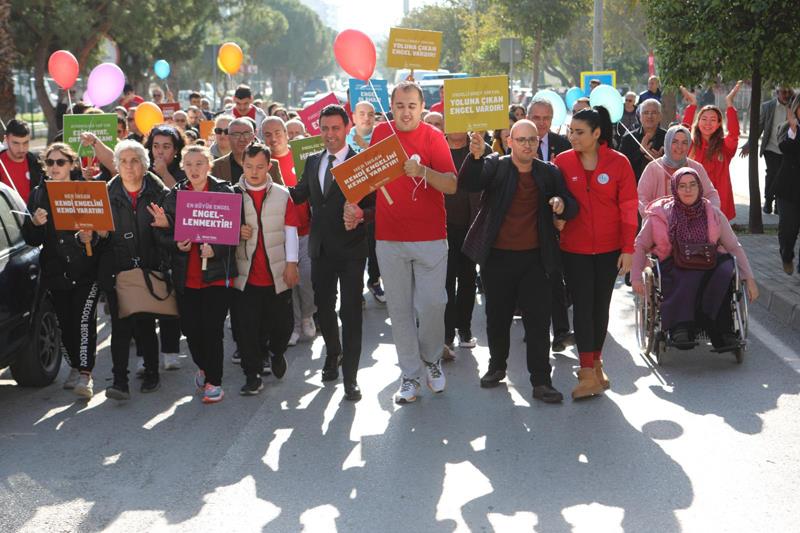 BAYRAKLI BELEDİYESİ’NDEN 3 ARALIK FARKINDALIK ETKİNLİĞİ